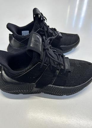 Продам оригінальні кросівки adidas prophere "triple black"