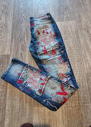 Джинсы женские
