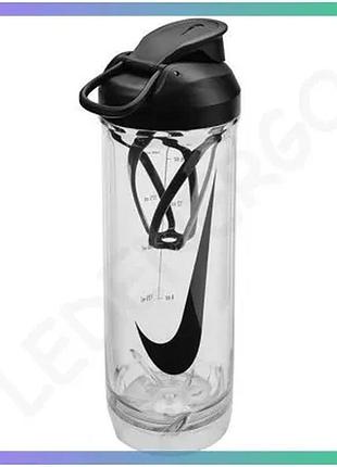 Пляшка nike tr recharge shaker bottle 2.0 709мл чорна біла унісекс для спорту та фітнесу sku_n.101.0724.910.24