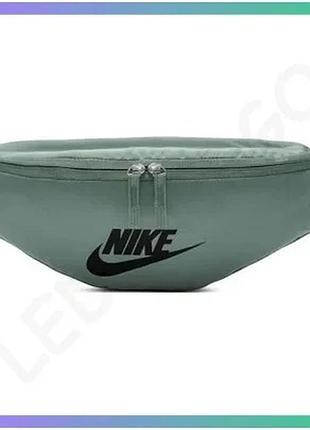 Сумка на пояс nike heritage waistpack 3l зеленая для повседневного использования унисекс 41х10х15 см sku_db0490-364