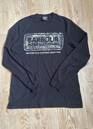 Чоловічий лонгслів barbour international з камуфляжним логотипом, виготовлений зі 100% бавовни