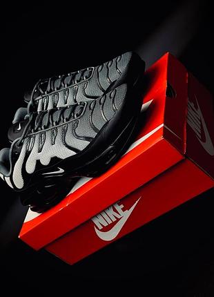 Nike air max plus tn 95 чорні — шкіряні чоловічі кросівки | premium collection | 40–45 мужские кроссвки новинки сезону молодежные найки