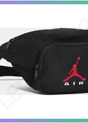 Сумка на пояс nike jam air crossbody чорна для спорту унісекс з регульованим ремінцем та кишенями sku_ma9212-023