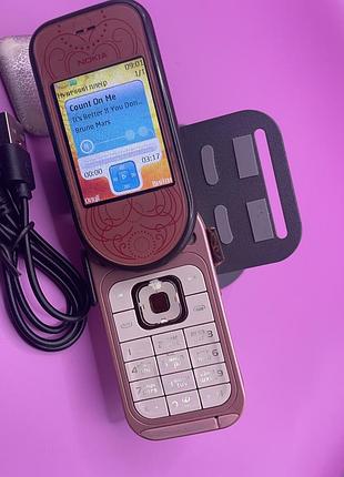 Кнопочний телефон nokia 7373
