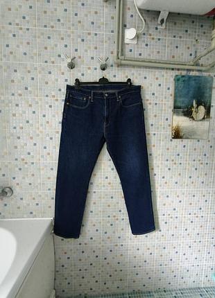 Джинсы levis.