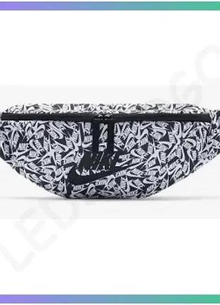 Сумка на пояс nike nk heritage waistpck біла чорна унісекс для прогулянок та концертів 10 x 41 x 15 см sku_fd5593-010