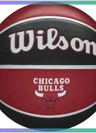 Баскетбольний м'яч wilson nba team tribute chicago bulls червоний чорний гума для гри у залі та на вул sku_wtb1300xbchi