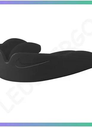 Капа nike custom fit strapless mg чорна унісекс для захисту від ударів з амортизацією та вентиляцією sku_n.100.0921.001.os