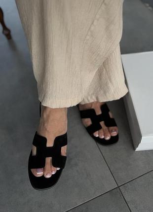 Шльопанці жіночі, натуральна замша, чорні