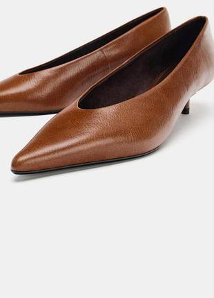 Туфли кожаные kitten heel zara новые в упаковке с бирками