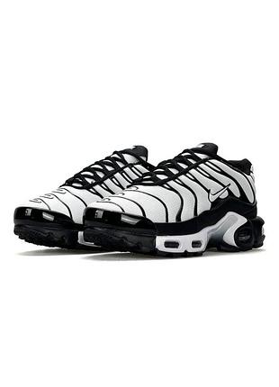 Nike air max plus white black