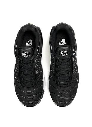 Nike air max plus black white 4