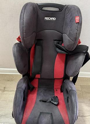 Автокрісло recaro