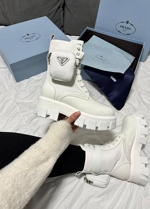Белые женские ботинки prada boots premium zip pocket white winter fur x прада 36
