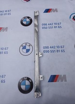 Розпірка склянки ліва bmw x3 f25 x4 f26 51617210319