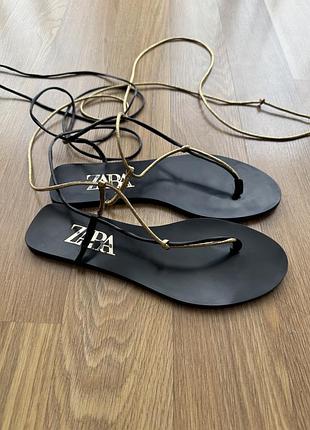 Босоніжки zara