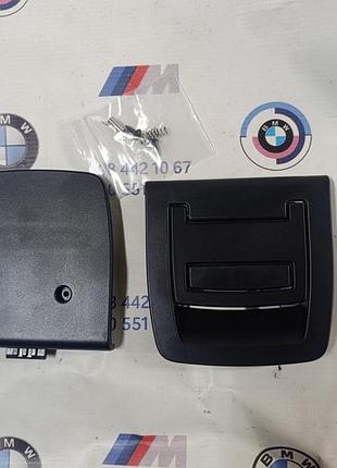 Ручка задняя полки багажника (черная) новый заменитель bmw x5 e70 x6 e71 x5 f15 x6 f16 бмв ф15 ф16 51479120283, 9120283, 514772567