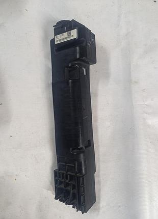 Кронштейн крепления радиатора правый bmw x3 f25 x4 f26 11-17 17117593839,7593839