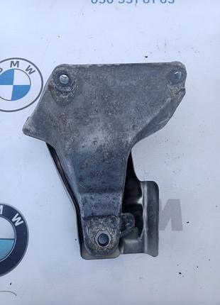 Кронштейн подушки двигуна правий r bmw x3 f25 x4 f26 11-17 бмв ф25 ф26 22116784823, 6784823