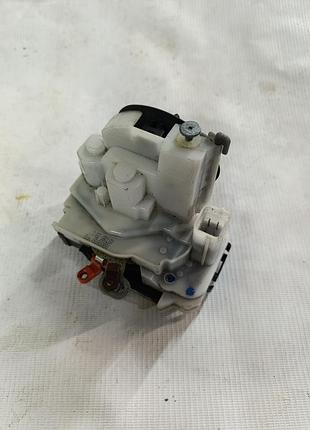 Замок дверей задній лівий центральний 5pin fiat doblo opel combo 263 2010-2018 51810891,51910357