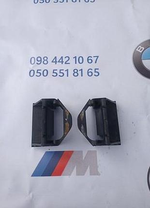Кронштейн (подушка крепления) радиатора нижний bmw x3 f25 17117593779