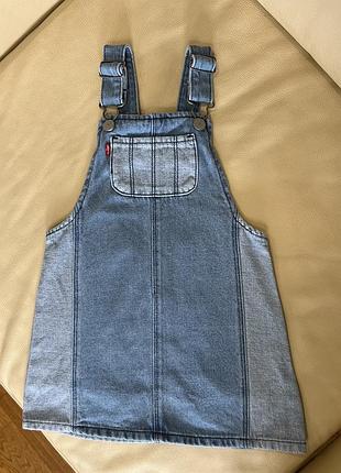 Levi’s фірмовий джинсовий сарафан на дівчинку 3 роки ріст 92-98 стан ідеальний, довжина регулюється