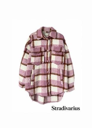 Жіноча сорочка-куртка stradivarius у клітинку (shacket) рожева oversize m-l