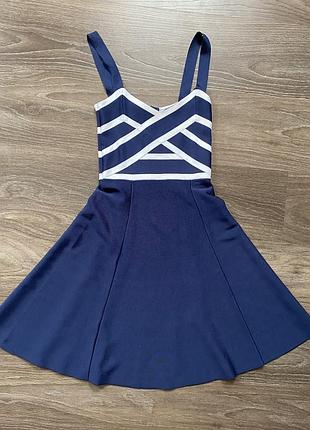 Guess сукня xs 💙