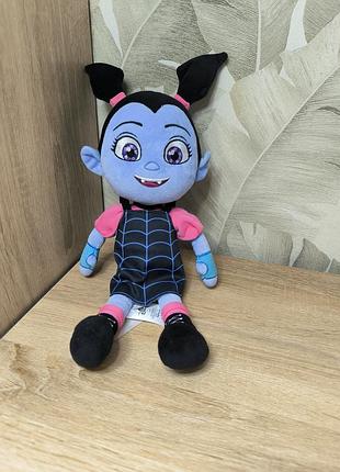 М'яка плюшева іграшка вампіріна (vampirina) від бренду disney 40см