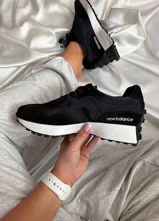 Balance 327 black white 2