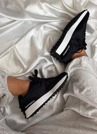 Balance 327 black white 4
