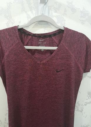 Футболка nike dri-fit l
