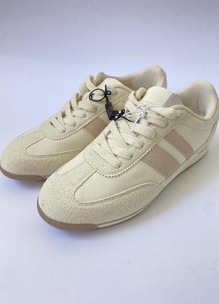 Новые бежевые кеды кроссовки reserved в стиле samba / gazelle размер 38