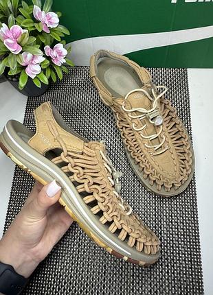 Оригвнальні босоніжки сандалі keen