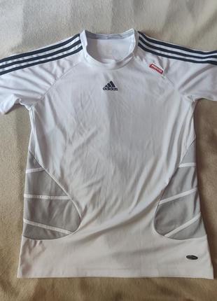 Футболка спортивна adidas predator