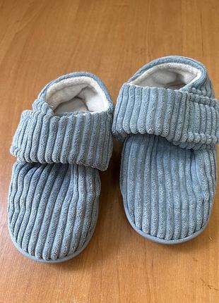 Блакитні вельветові тапочки pure baby на липучках.