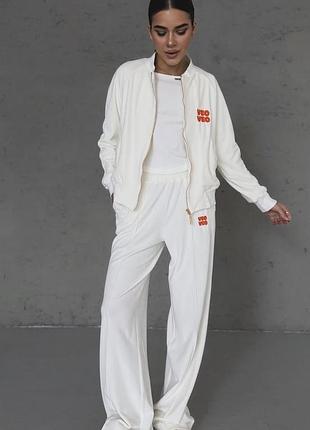 Велюровий молочний костюм veo brand xl