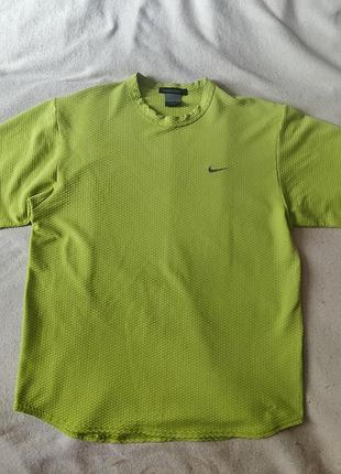 Футболка спортивна nike sphere