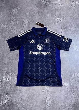 Футболка adidas manchester united (bruno fernandes 8)  m розмір синя спортивна
