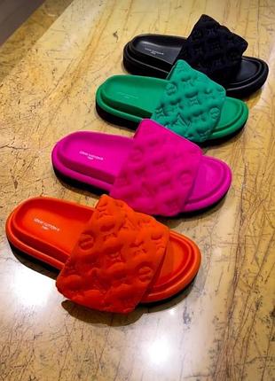 Шльопанці louis vuitton
