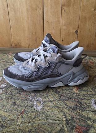 Кросівки adidas ozweego сірі, розмір 38