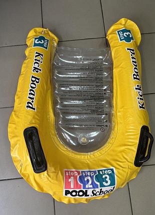 Надувний плотик intex kick board