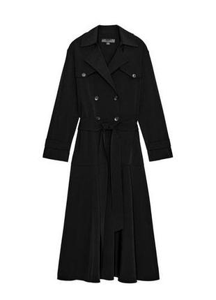 Платье миди zara. p.m привезено из австрии
так как это платье, то оно внизу от пояса не отцепится, только сверху пуговицы