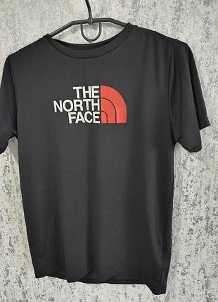Футболка the north face.