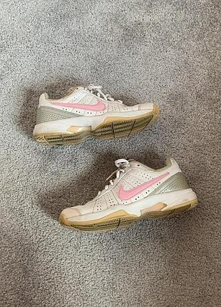 Жіночі кросівки nike