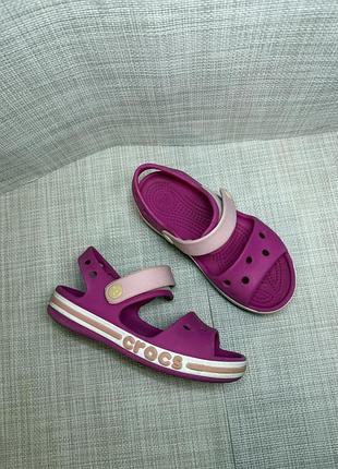 Оригінальні сандалі босоніжки crocs