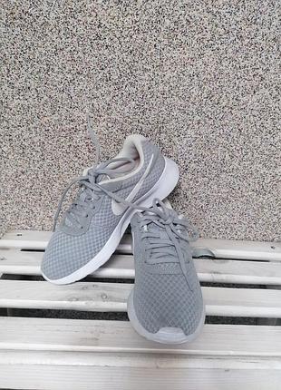 Кроссовки nike