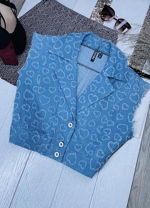 Літній жилет xs oversize s  короткий жилет джинсовий блакитний жилет на ґудзиках безрукавка оверсайз