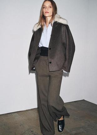 Пальто zw collection с искусственным мехом на воротнике и шерстью zara размер l