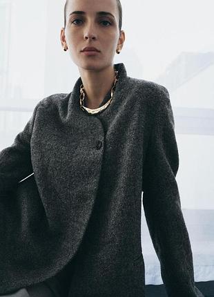 Блейзер з вовни з ґудзиком zw collection limited edition zara розмір s